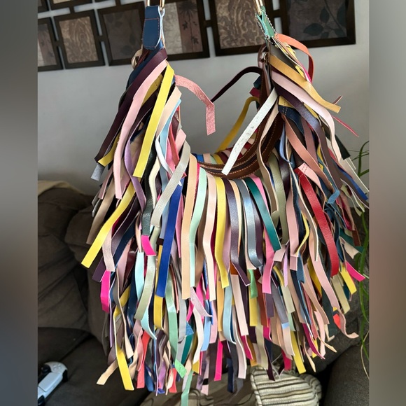 Beautiful leather multicolor fringe zip top shoulder/crosby - Picture 3 of 16